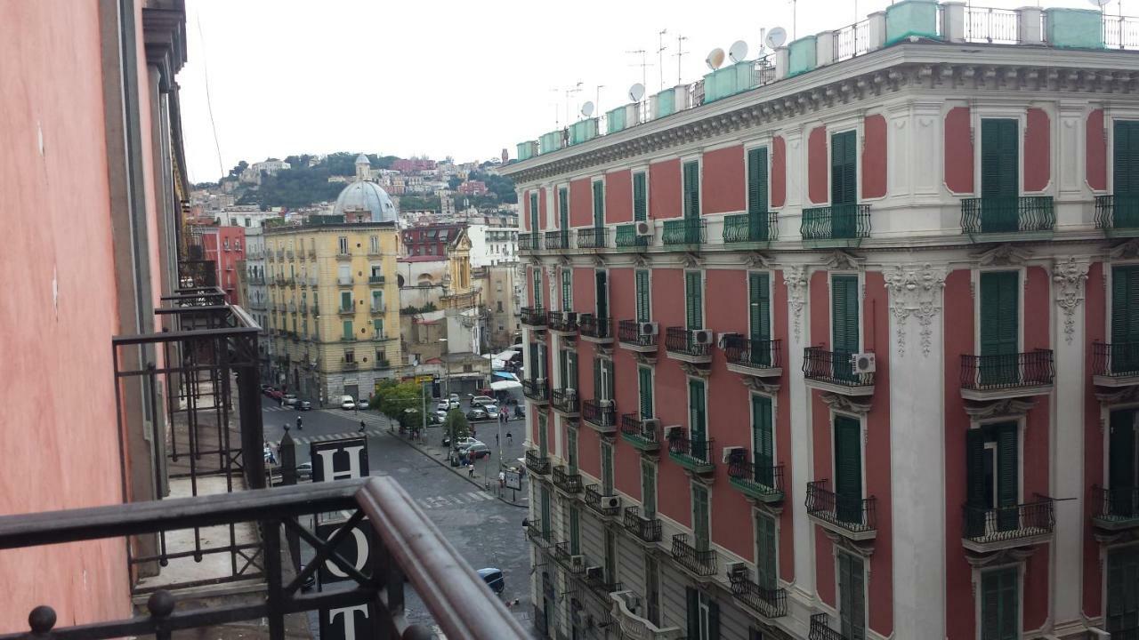 Una Casetta Al Centro Di Napoli エクステリア 写真